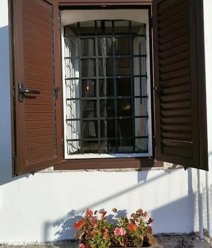 “la Casetta Del 1930” Historic Unit From Early '900 Apartment